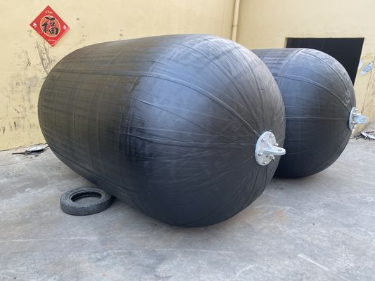 Diseño de presión 0.05-0.08MPa Guardabarros de goma neumático tipo eslinga Fácil instalación Adecuado para operaciones de atraque de barcos