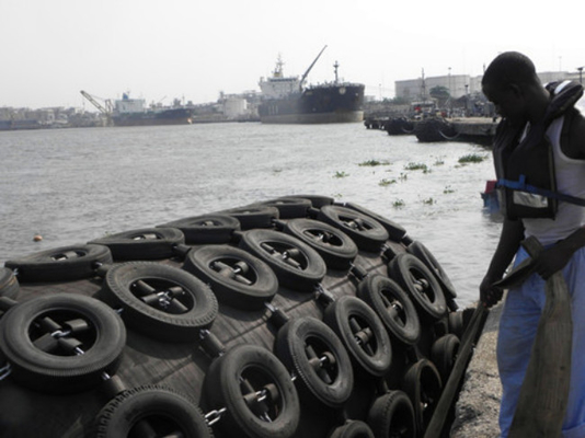 Defensa neumática inflable de Marine Rubber 0.05mpa Yokohama de las defensas del barco de la honda