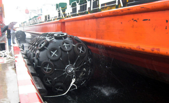 Defensa neumática inflable de Marine Rubber 0.05mpa Yokohama de las defensas del barco de la honda
