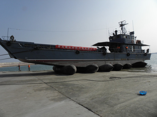 Gabarra que atraca el saco hinchable de goma inflable Marine Lifting Pneumatic Airbag