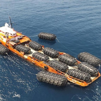 Defensas neumáticas de goma del STD para el neumático Marine Dock Fender neta del camión de las naves
